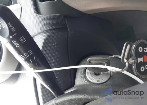 2005 Scion Xa z USA, uszkodzony, nr VIN JTKKT624850107185